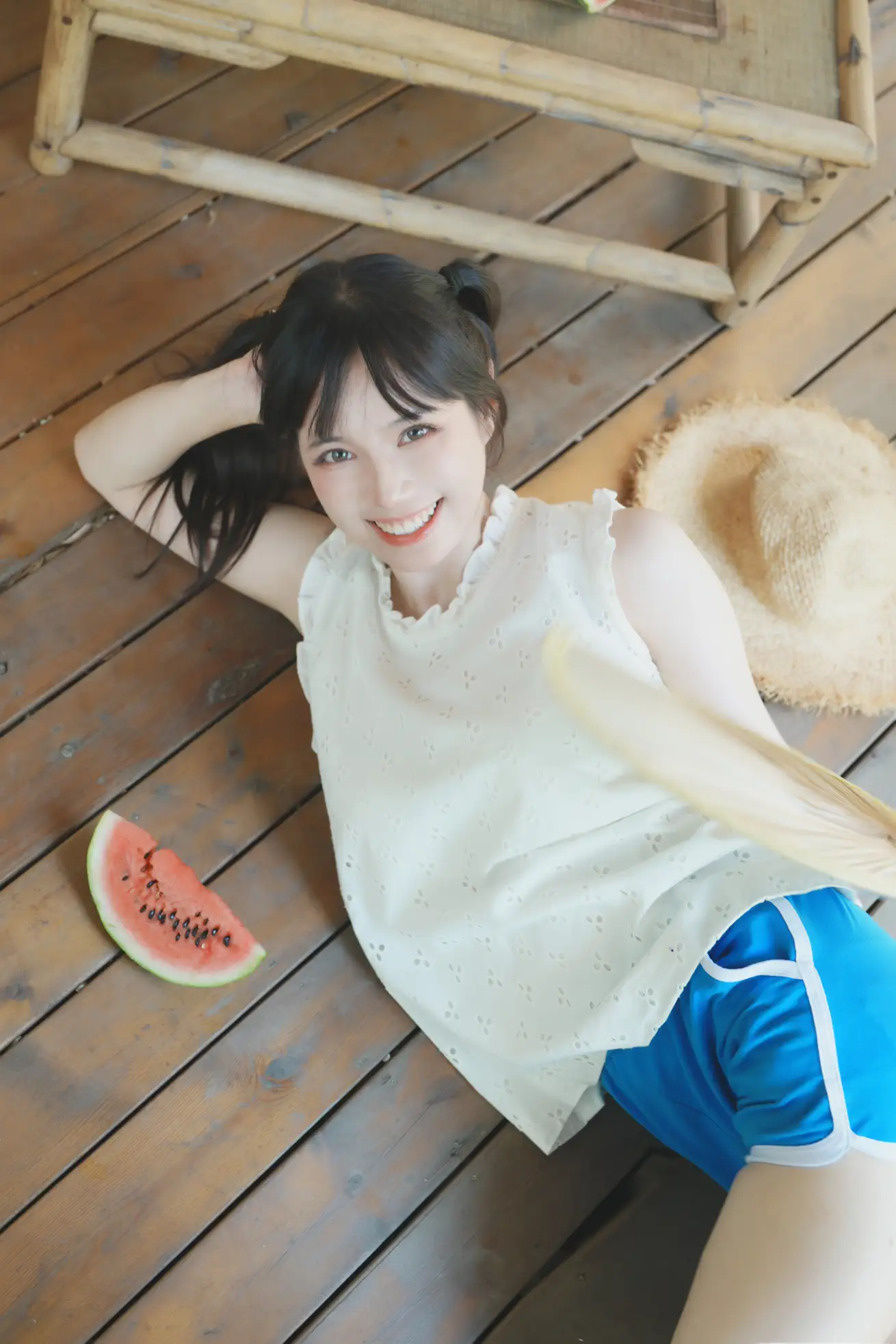 [YITUYU] 2022.09.05 Vol.1877 – Summer Girl and Watermelon Two plus six#[39P]-15